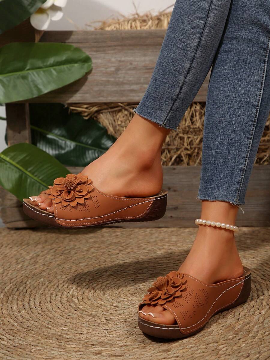 Catherine – Soft Step Floral Sandals