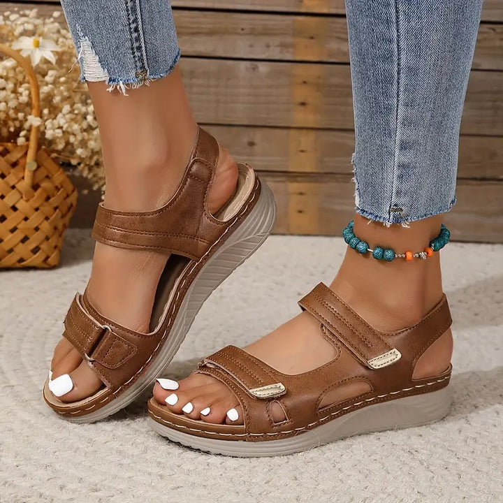 Lisa - Relaxed Fit Support Sandals