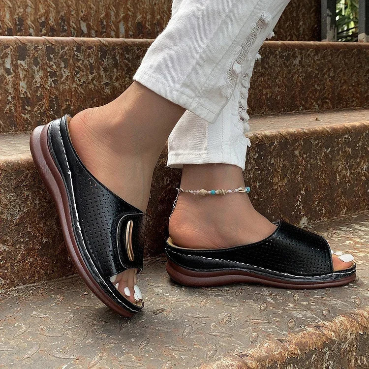 Joanna – Relaxed Style Walking Sandals