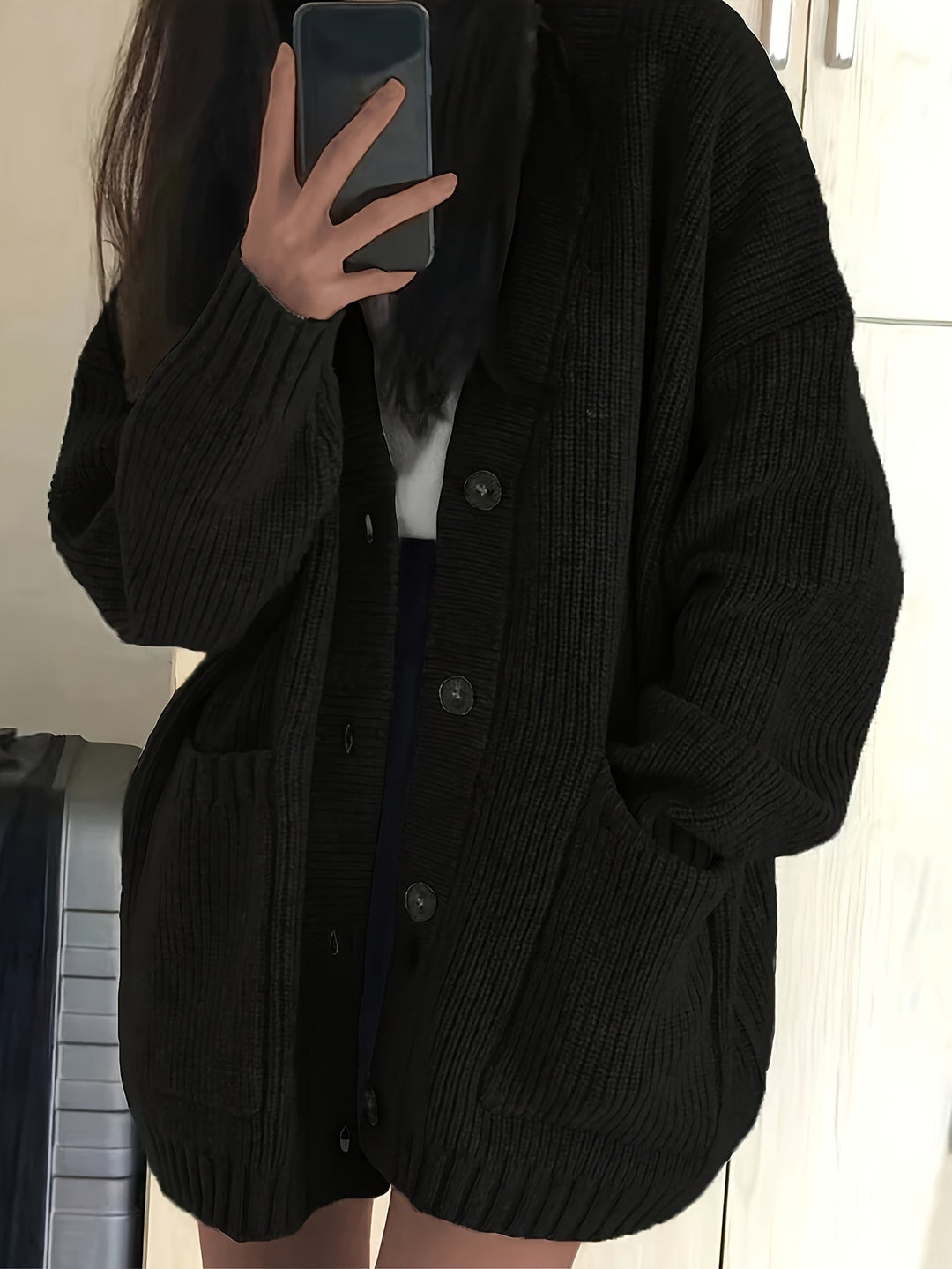 Women's Oversized Button-Front Cardigan V-Neck Long Sleeve Knit Pocket Sweater