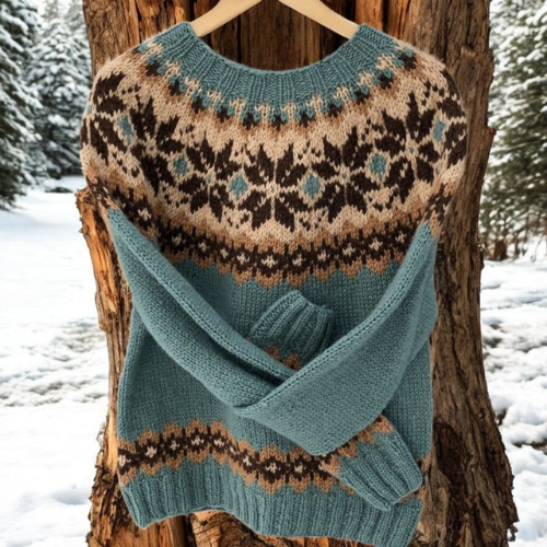 Zelda | Warm Sweater with Classic Winter Details
