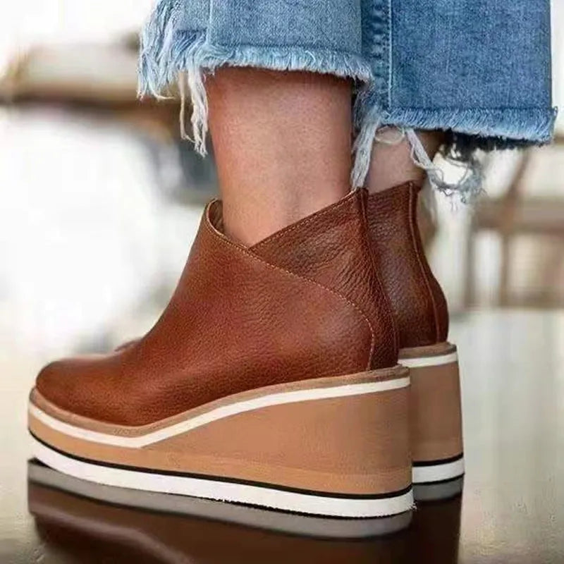 Women's Slip-On Chelsea Boots Platform Design