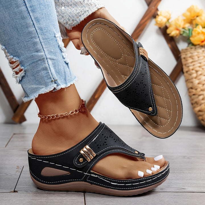 Wendy - Relaxed Fit Walking Sandals