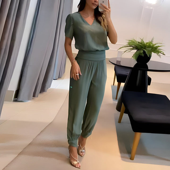 Alexandra | Pant Set with V-Neck and Short Sleeves for Women