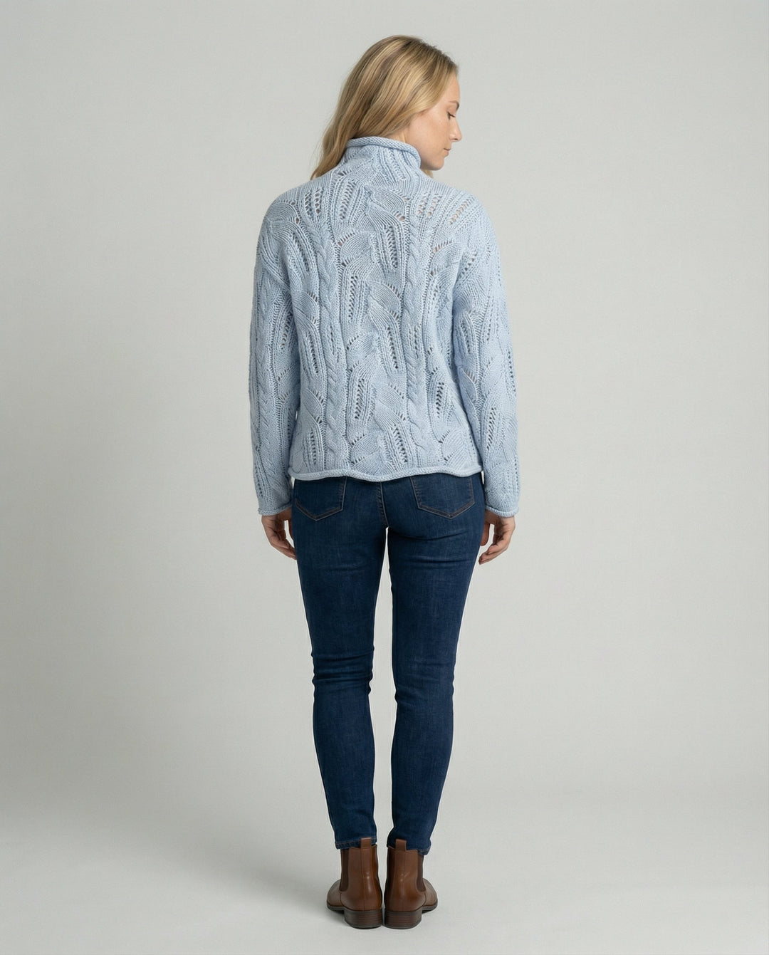 Women's Essential Crew Neck Sweater – Minimal Long Sleeve Knit Pullover