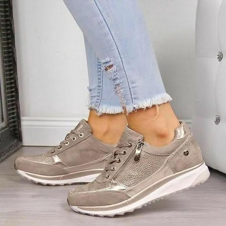 Janica – Ergonomic Trainers