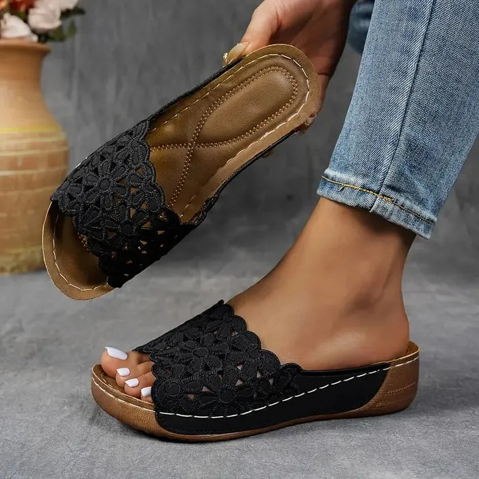 Delilah – Classic Support Slide Sandals
