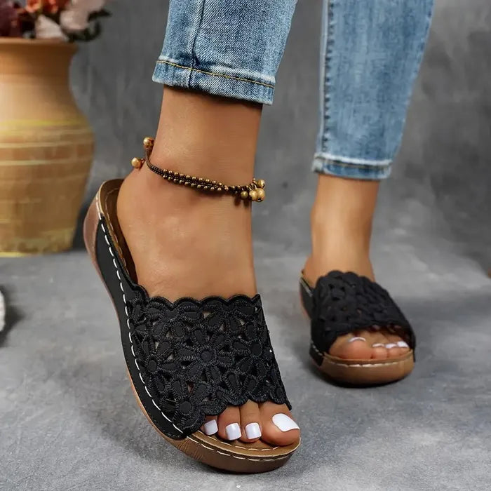 Delilah – Classic Support Slide Sandals