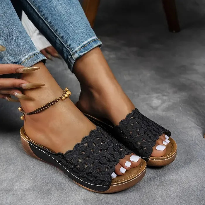 Delilah – Classic Support Slide Sandals