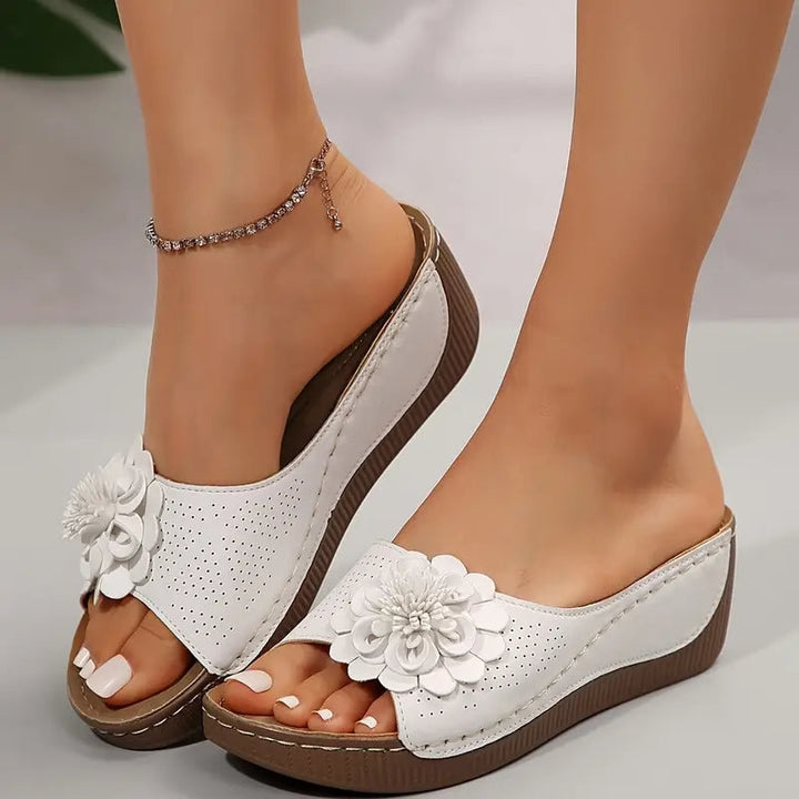 Catherine – Soft Step Floral Sandals