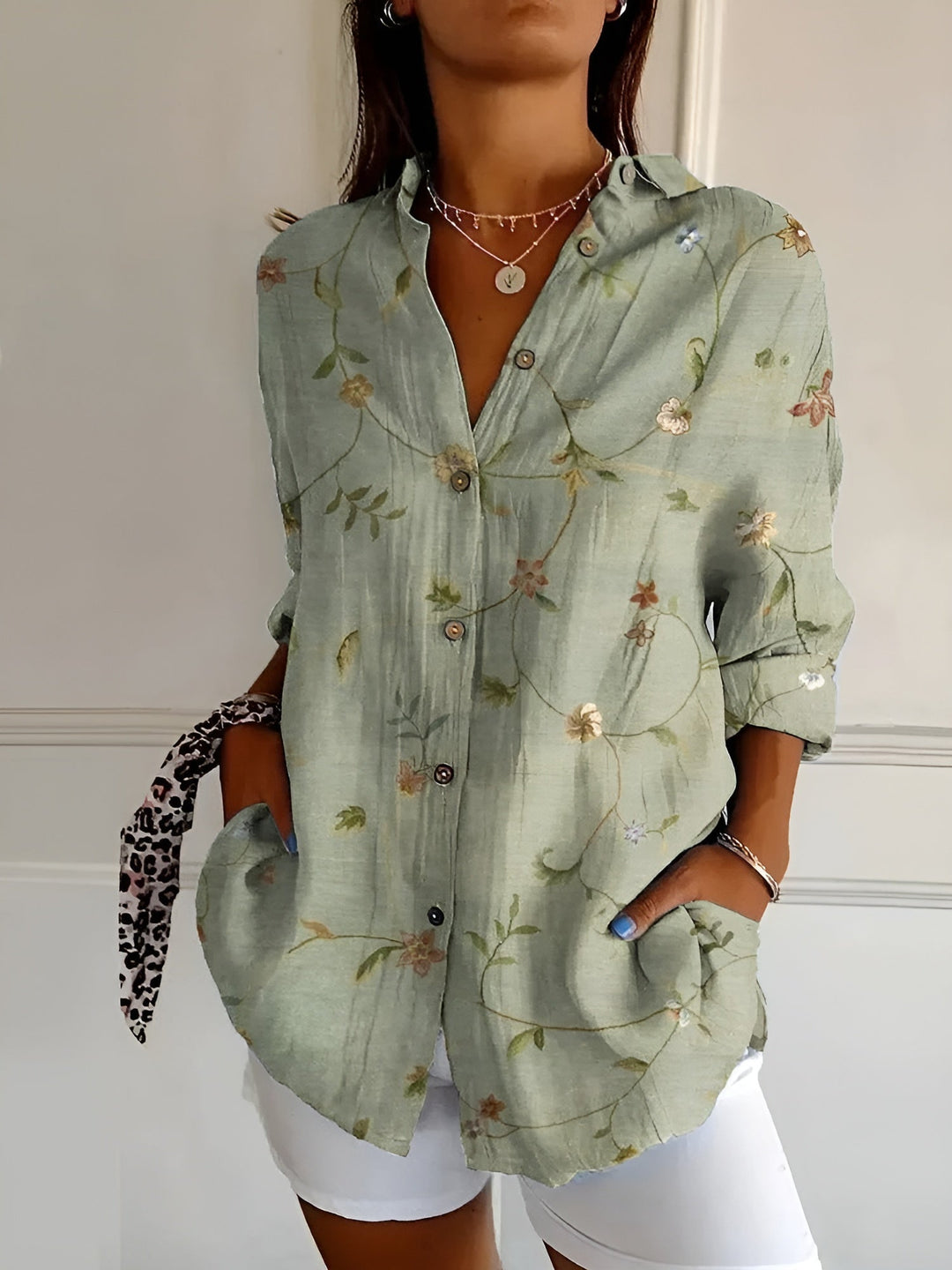 Beth | Button-Up Blouse with Split Neck and Oversized Fit for Women