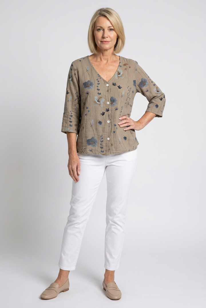 Tira | Blouse with V-Neck and Three-Quarter Sleeves for Women